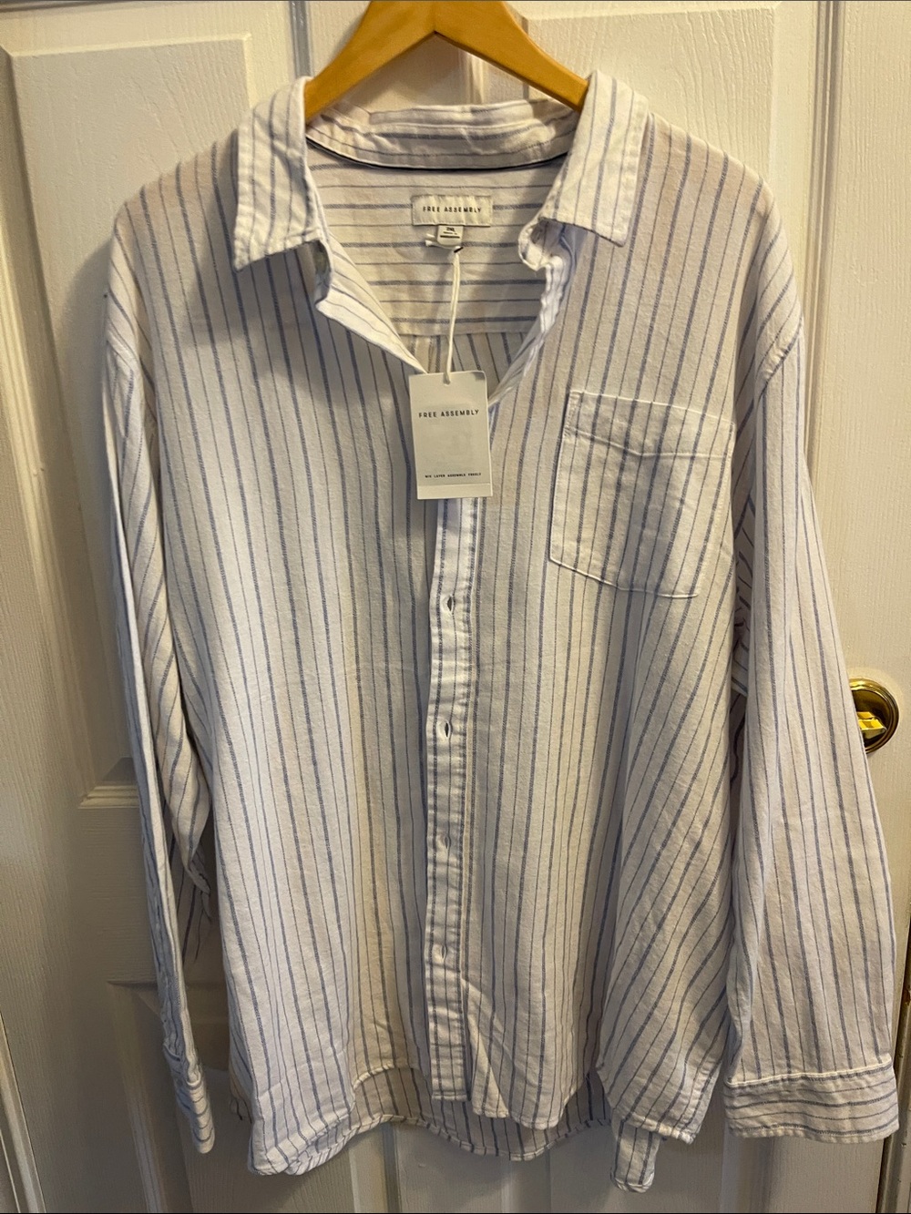 Free Assembly Men's White Linen Shirt with Blue Stripes.  Button-Up Shirt. NWT